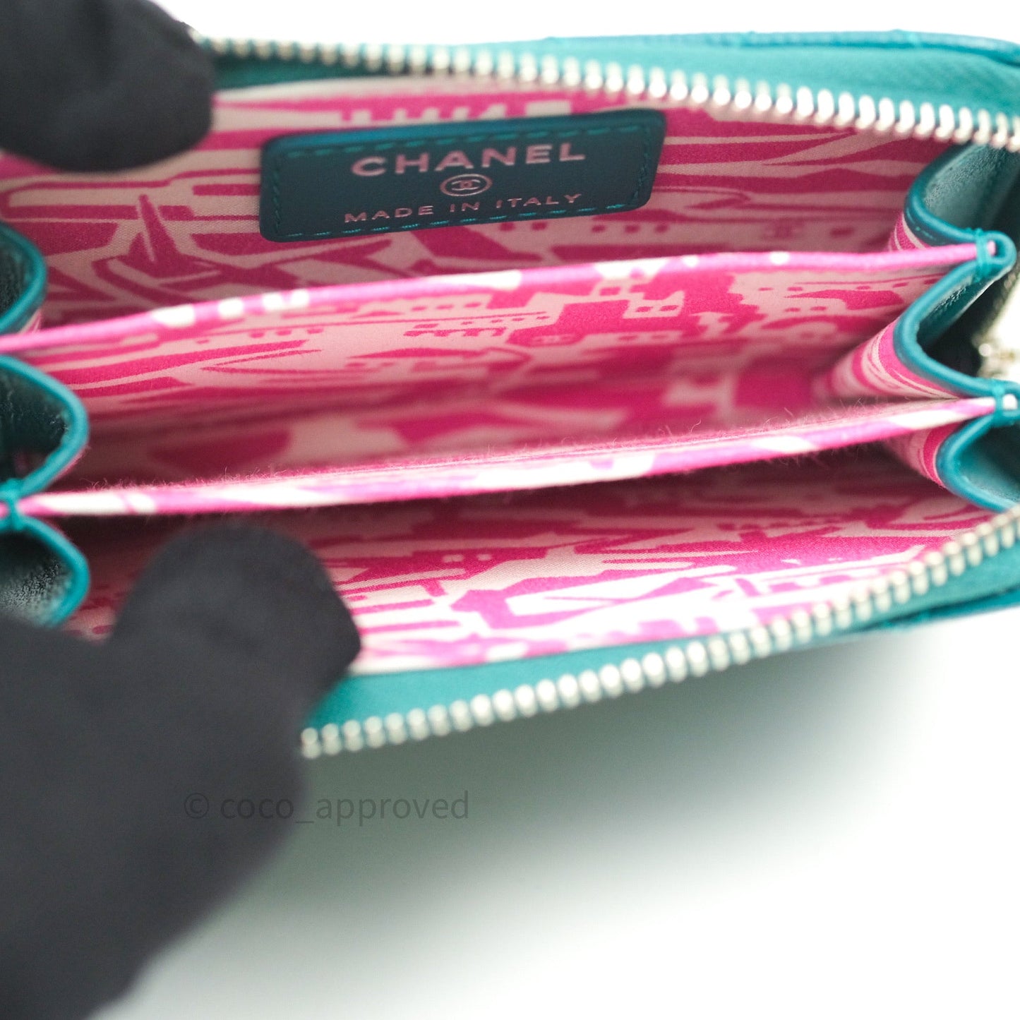 Chanel Quilted Zip Card Holder Green Caviar Silver Hardware