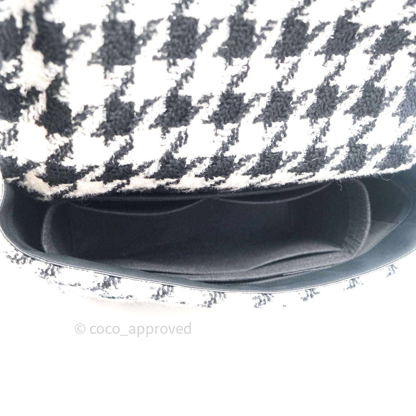 Chanel 19 Maxi Tweed White Black Houndstooth Mixed Hardware 19K