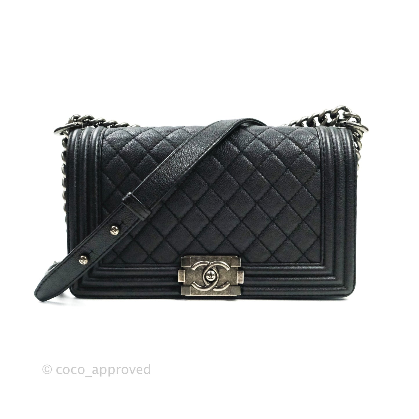 Chanel Boy Quilted Medium Black Grained Calfskin Ruthenium Hardware