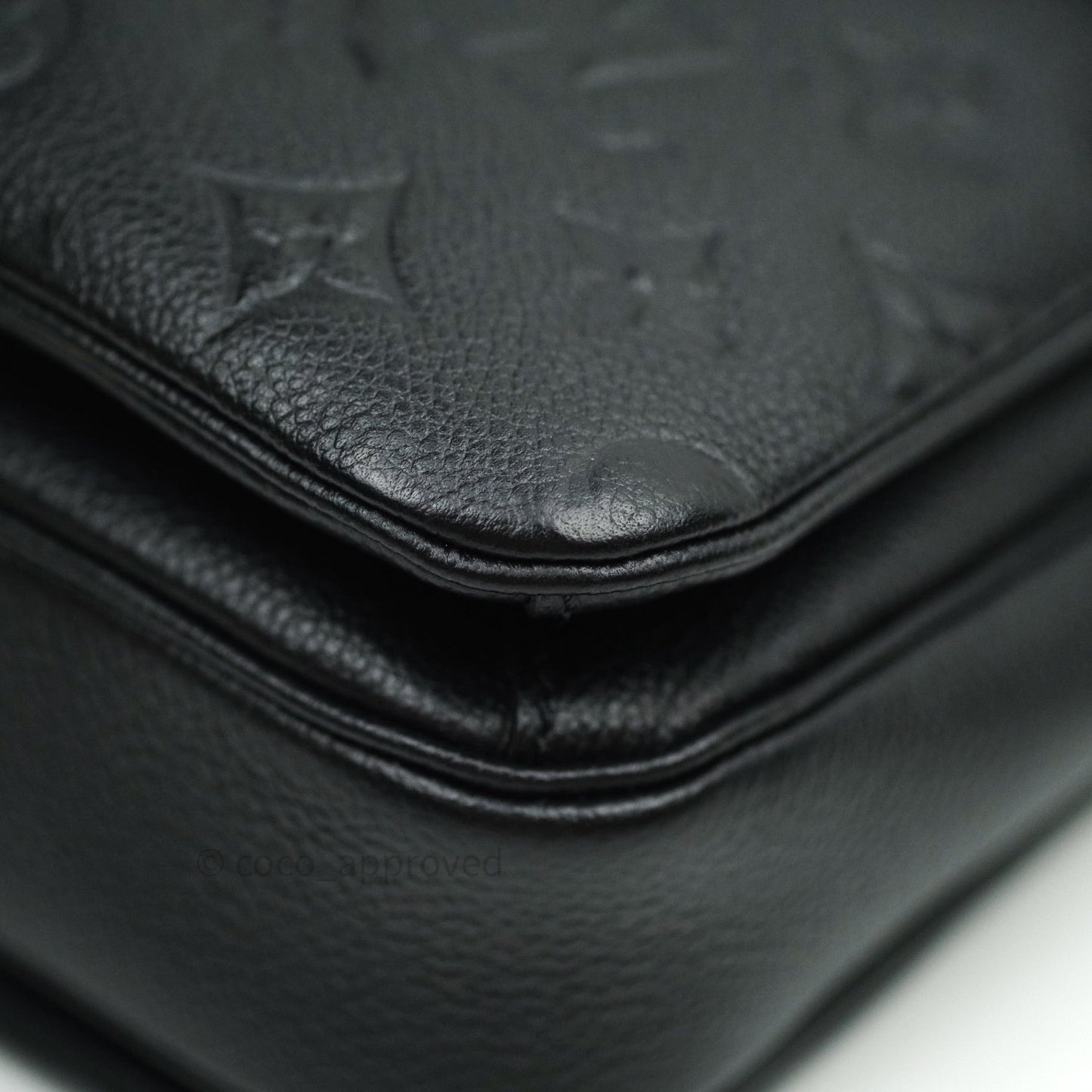 Louis Vuitton Empreinte Pochette Metis Black