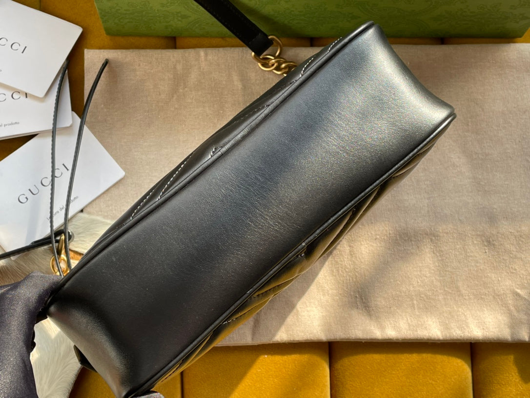 Luxury Gucci GG Marmont Small Matelasse Shoulder Bag