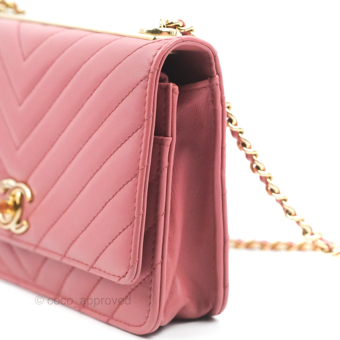 Chanel Trendy CC Chevron WOC Dark Pink Lambskin Gold Hardware