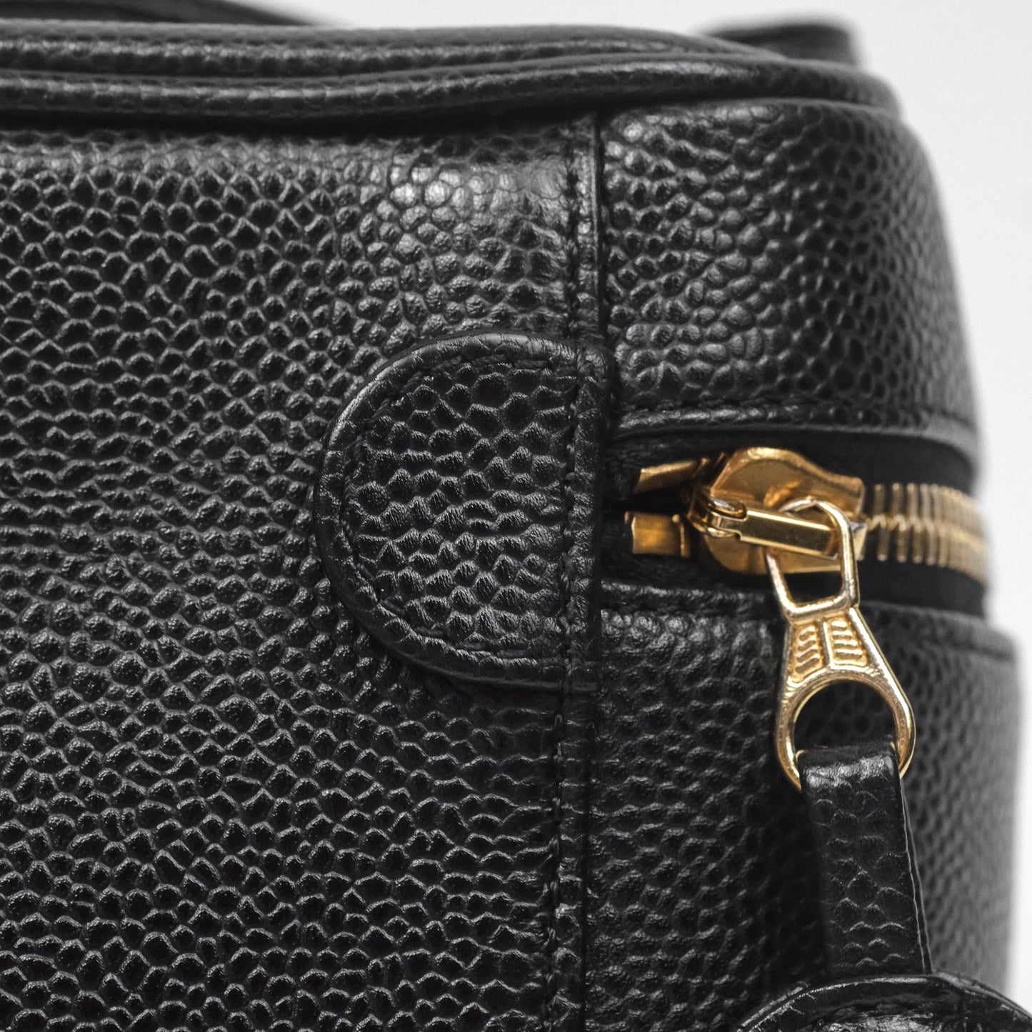 Chanel Vintage Vanity Case Black Caviar Gold Hardware
