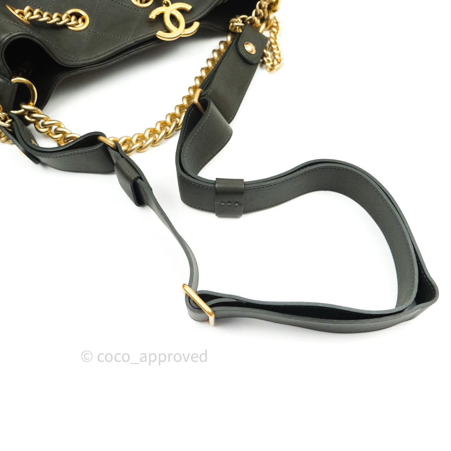 Chanel On My Shoulder Calfskin Bucket Bag⁣