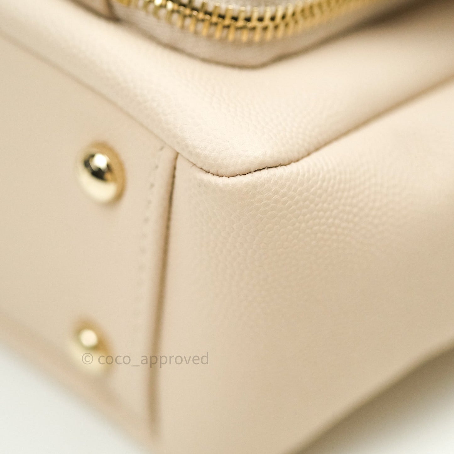 Chanel Quilted Medium Business Affinity Flap Beige Caviar Light Gold Hardware