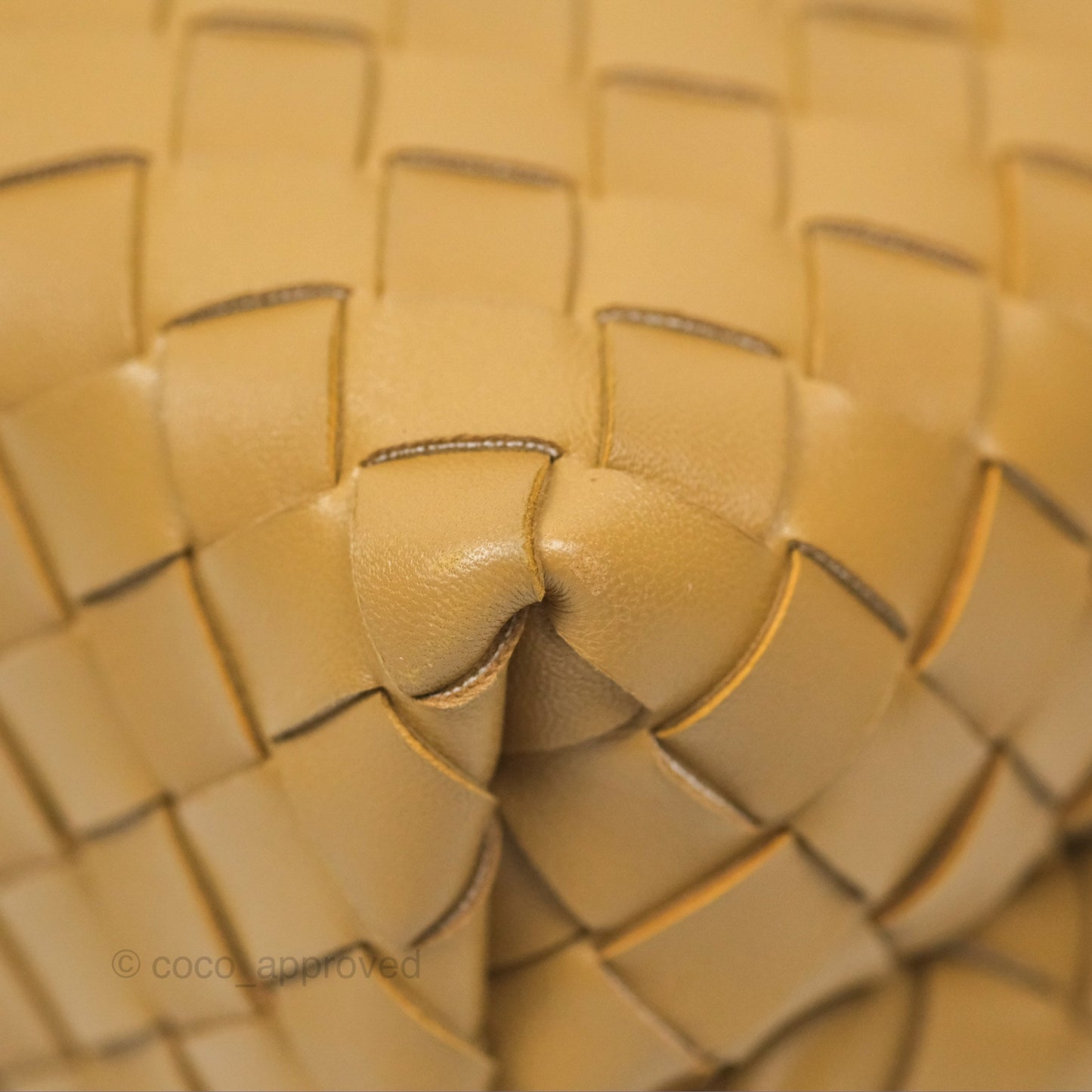 Bottega Veneta Small Andiamo Bag Dark Praline Intrecciato Lambskin