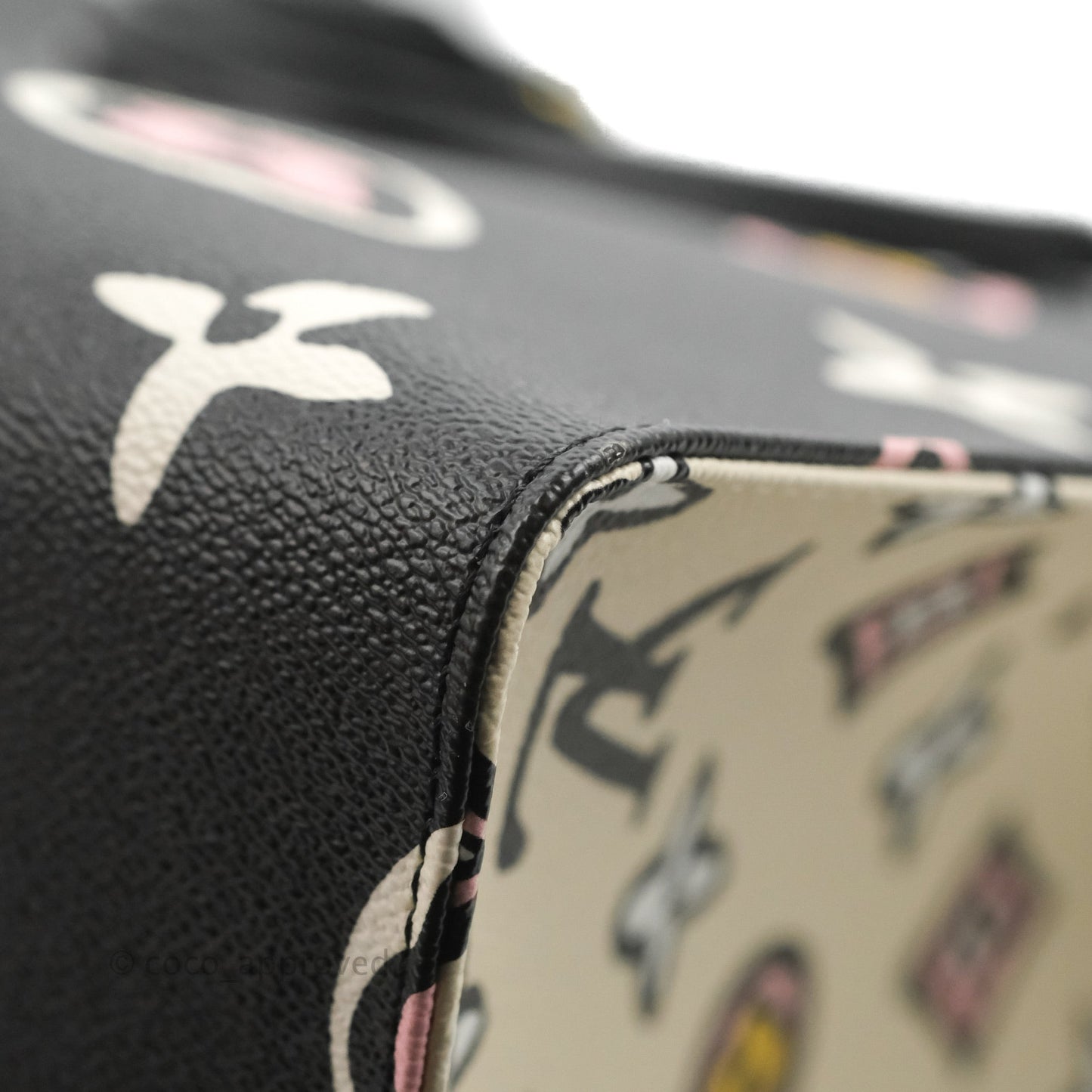 Louis Vuitton Monogram Giant Wild At Heart Onthego GM Black