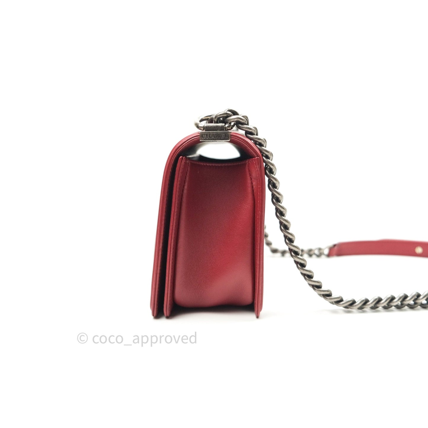 Chanel Boy Chevron Medium Red Calfskin Ruthenium Hardware