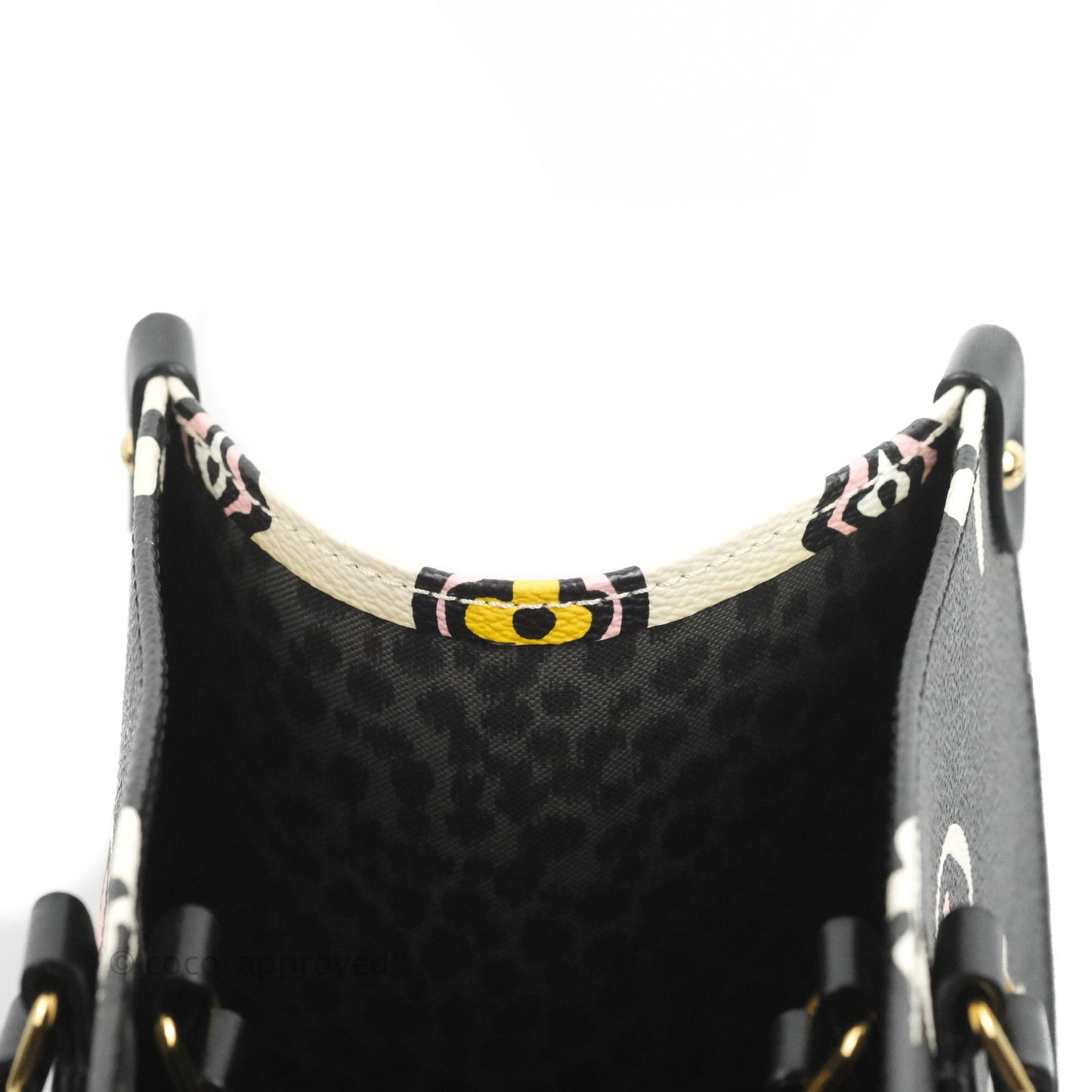 Louis Vuitton Monogram Giant Wild At Heart Onthego GM Black