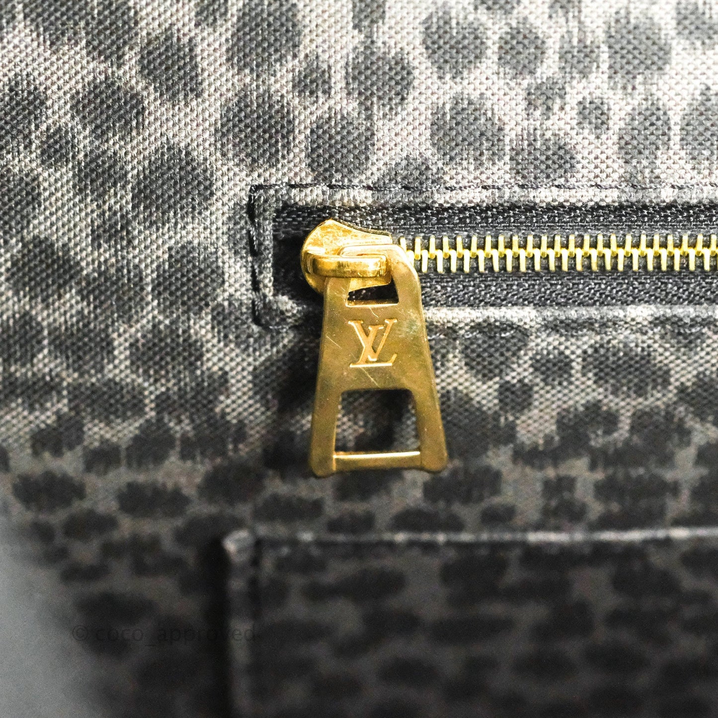 Louis Vuitton Monogram Giant Wild At Heart Onthego GM Black