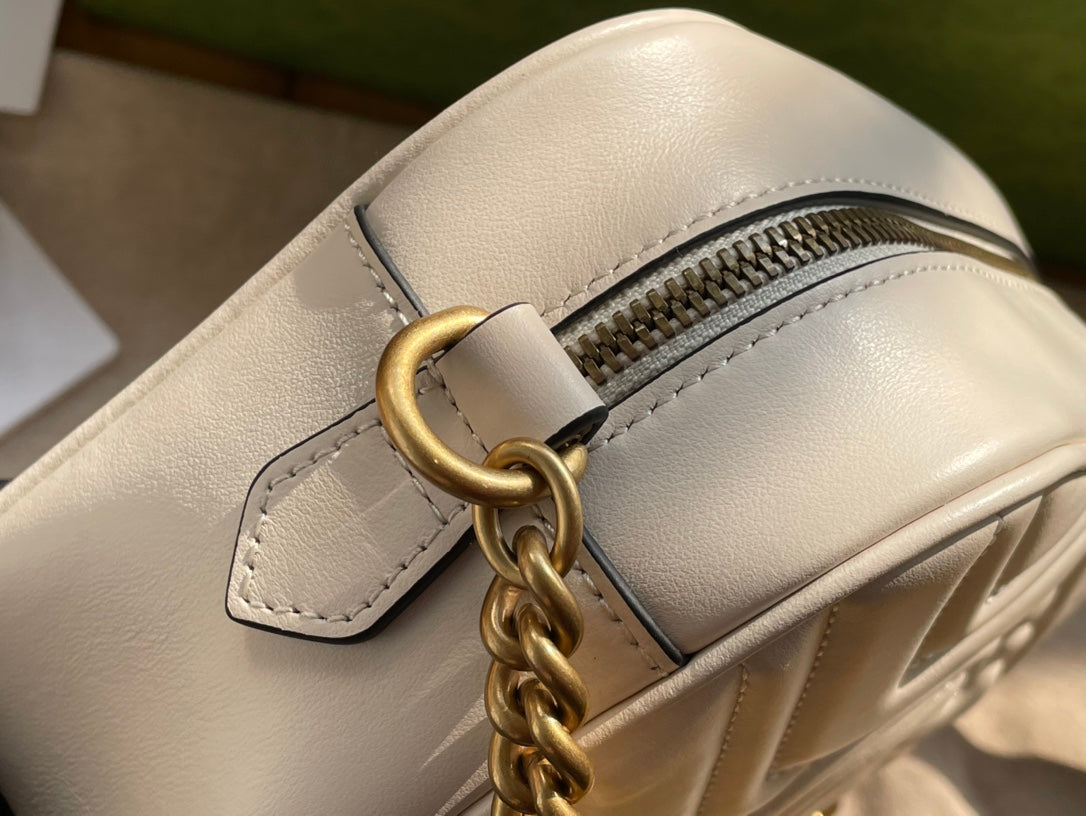 Luxury Gucci GG Marmont Small Matelasse Shoulder Bag