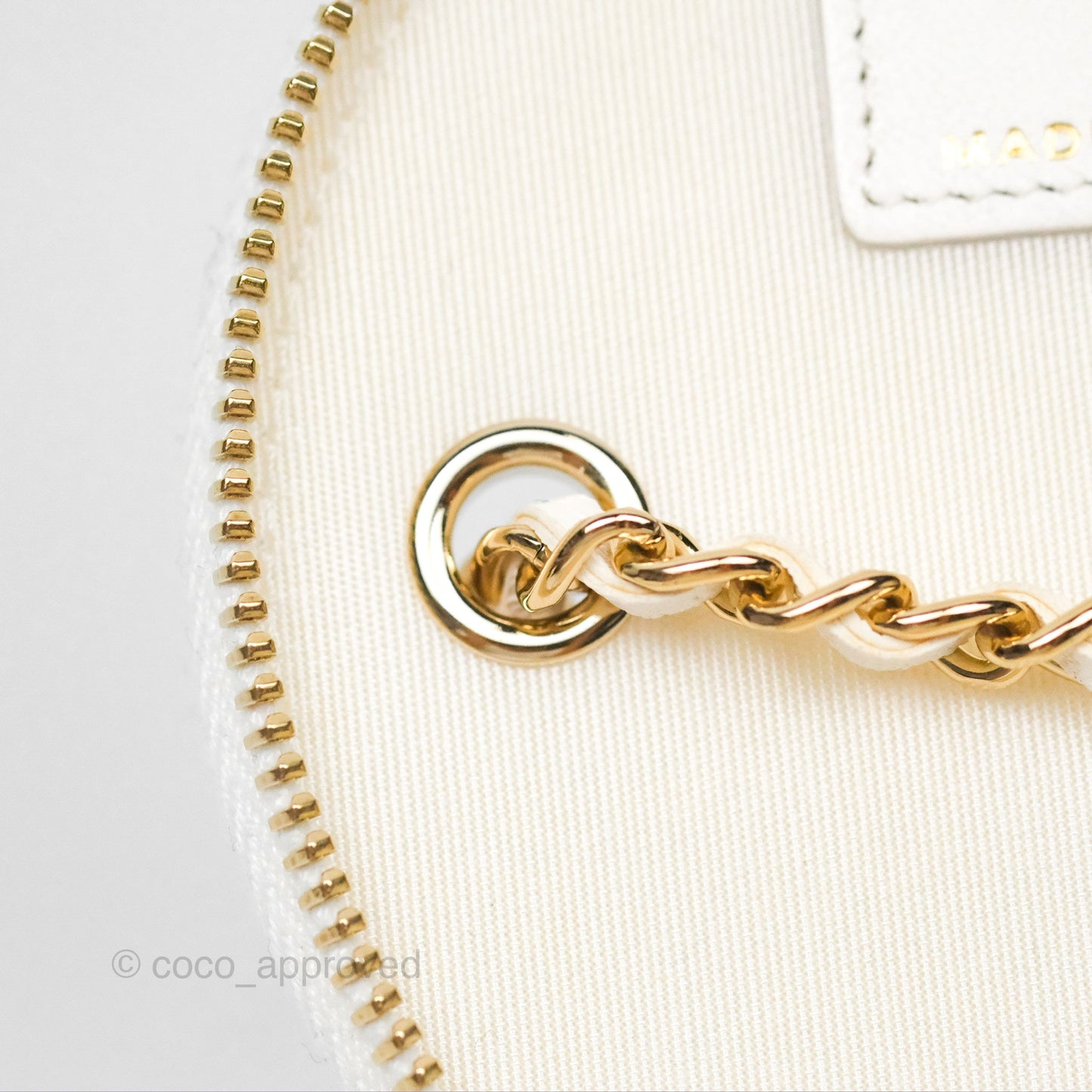 Chanel CC Quilted Round Vanity Clutch With Chain White Lambskin Gold Hardware