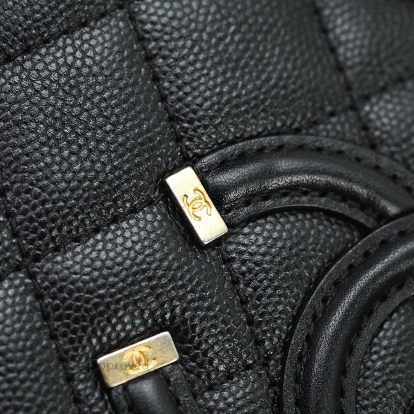 Chanel Quilted Small CC Filigree Vanity Case Black Caviar