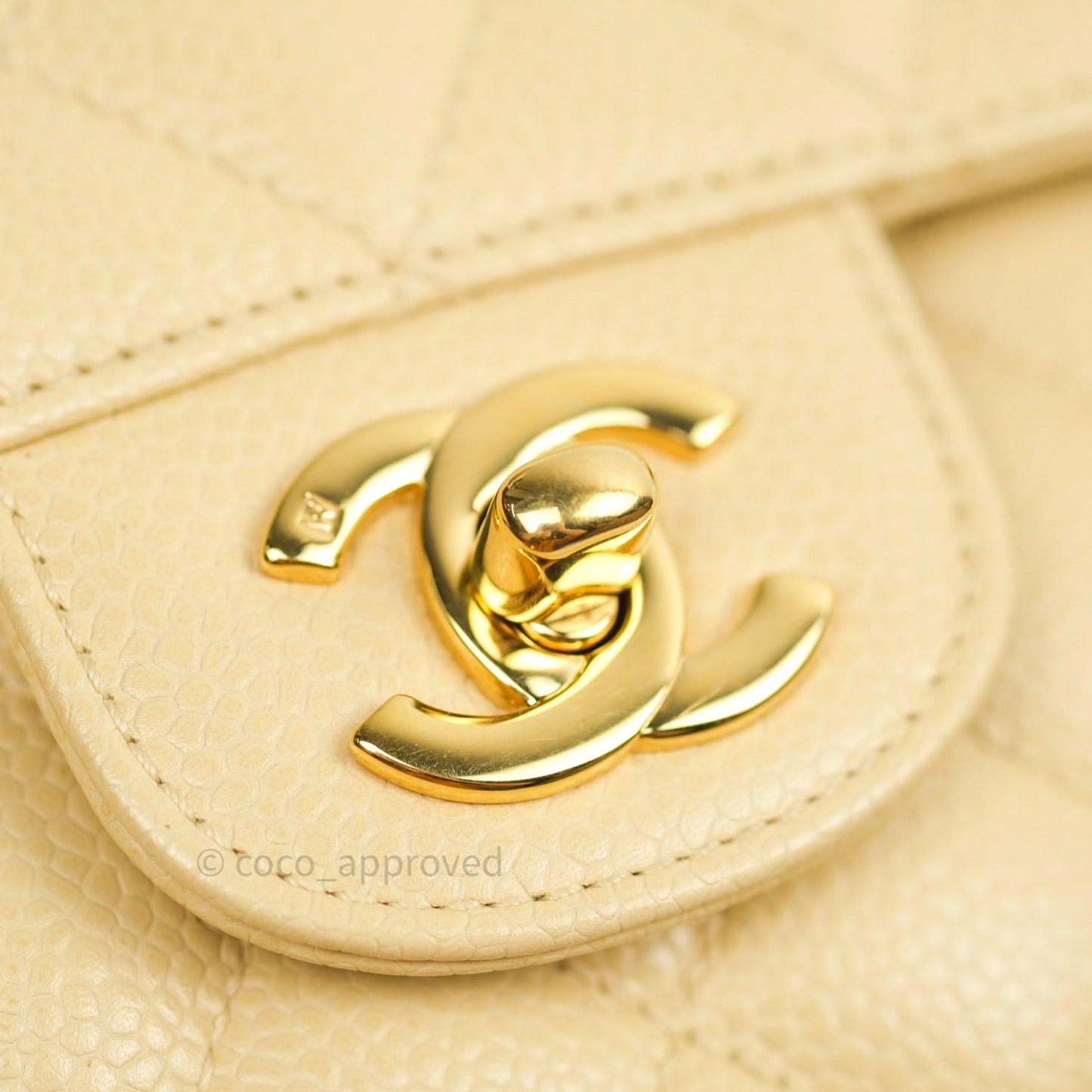 Chanel Vintage Classic Double Flap M/L Beige Caviar 24K Gold Hardware