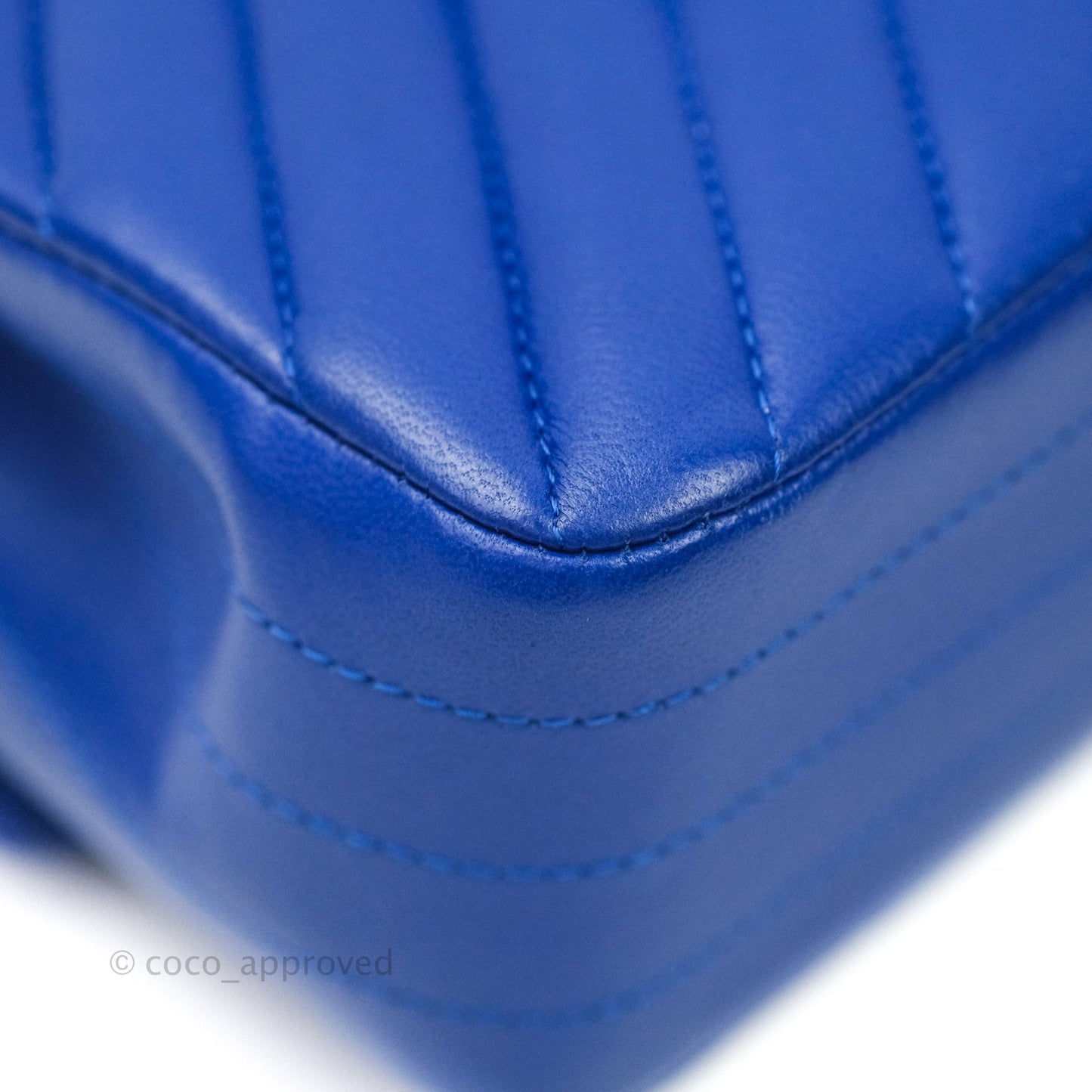 Chanel Classic Chevron M/L Medium Double Flap Blue Lambskin Gold Hardware