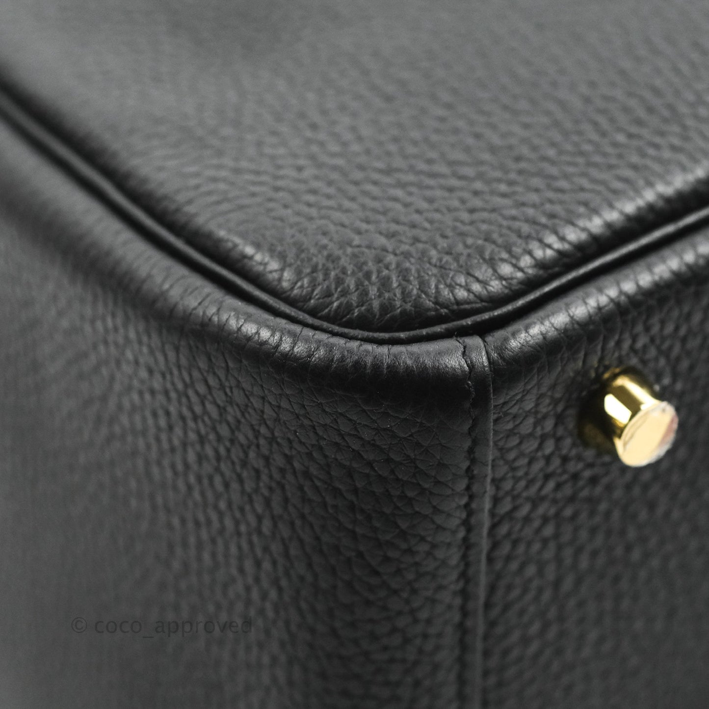 Hermès Lindy 26 Black Clemence Gold Hardware
