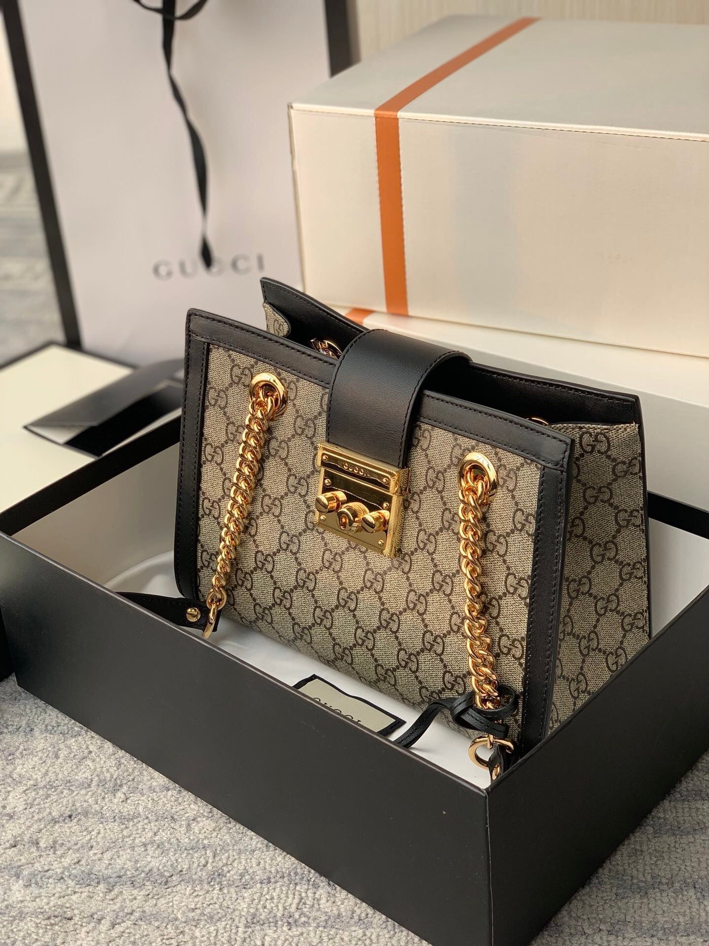 Luxury Gucci Padlock GG Small Shoulder Bag
