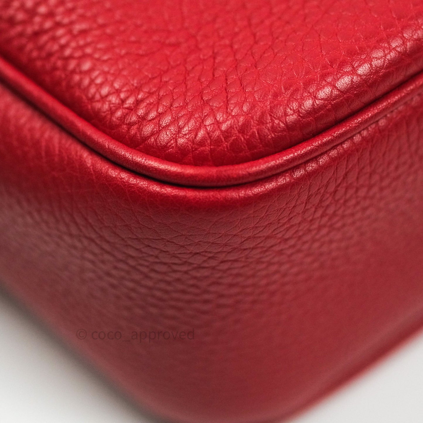 Gucci Calfskin Small Soho Disco Bag Red