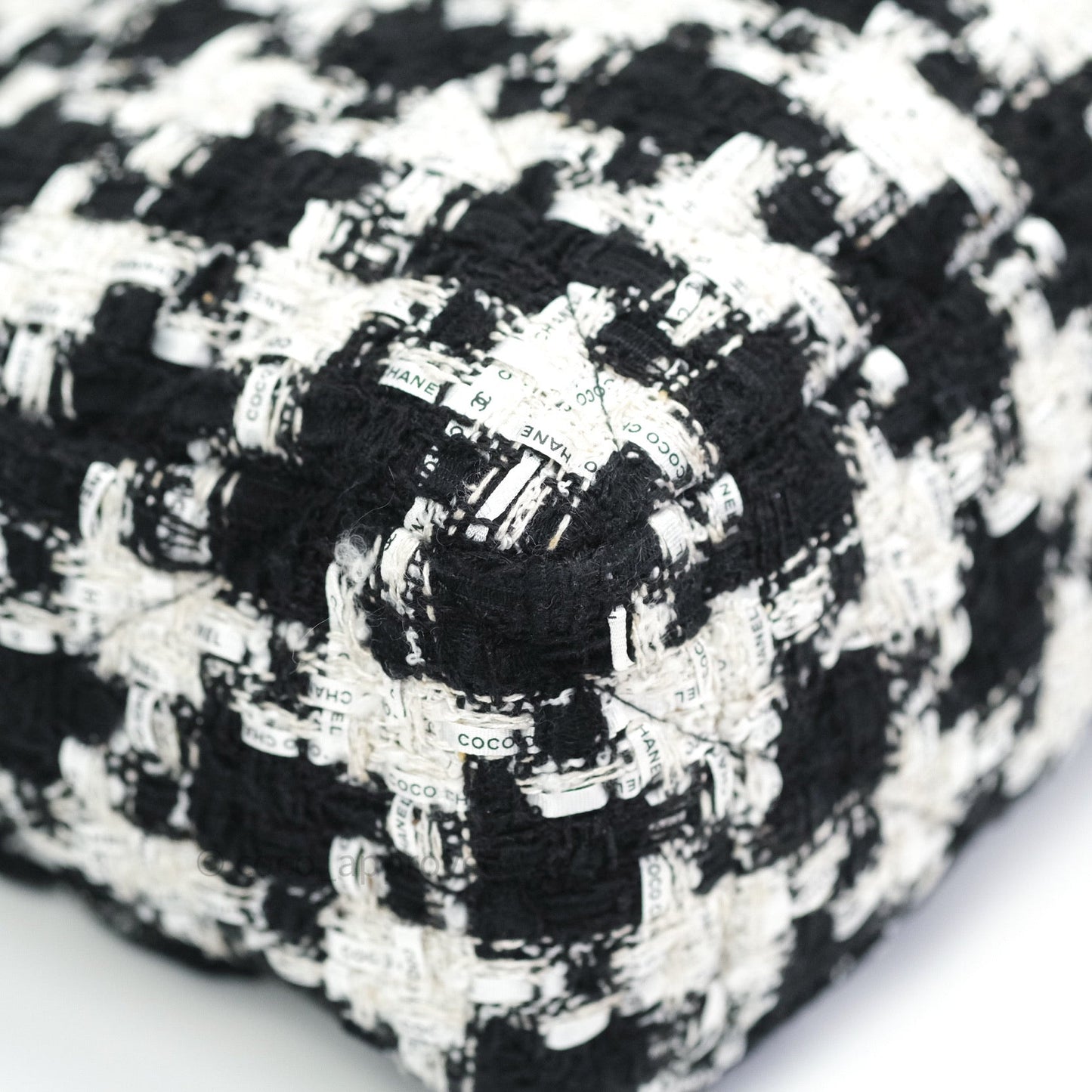 Chanel 19 Medium Tweed White Ribbon Mixed Hardware