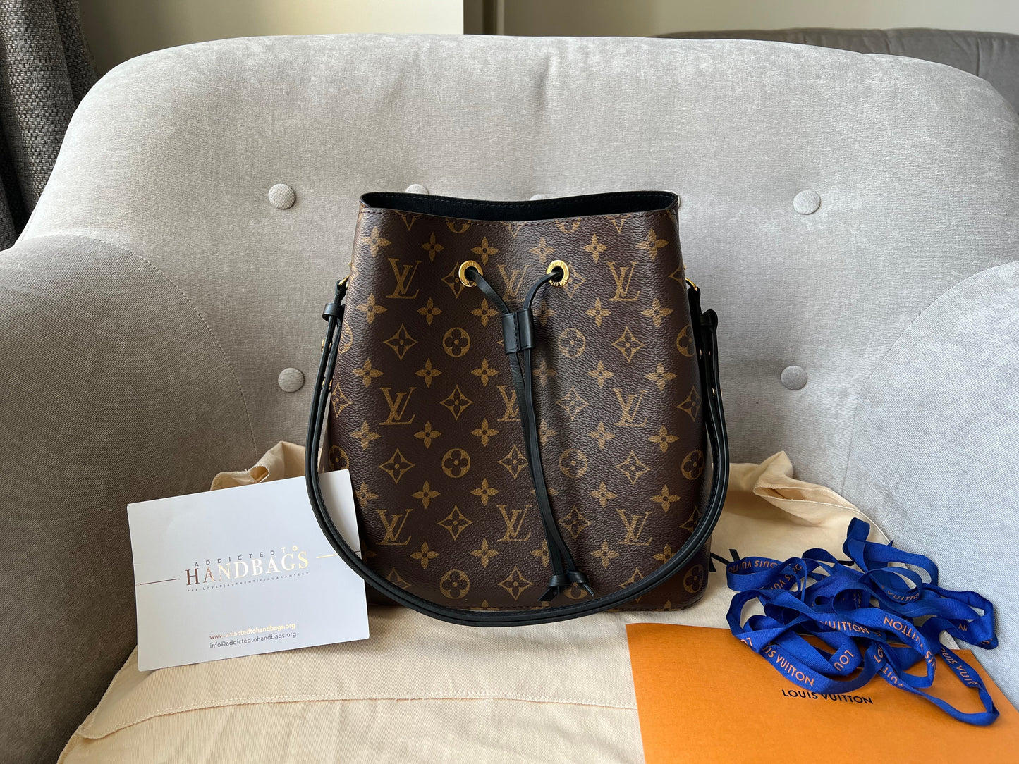 Louis Vuitton Neo Noe Monogram and Black (1,450)
