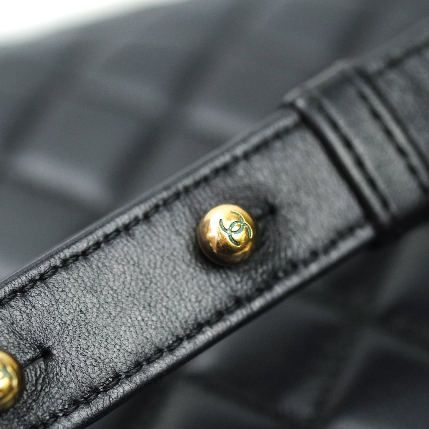 Chanel Quilted Boy New Medium Black Lambskin Gold Hardware