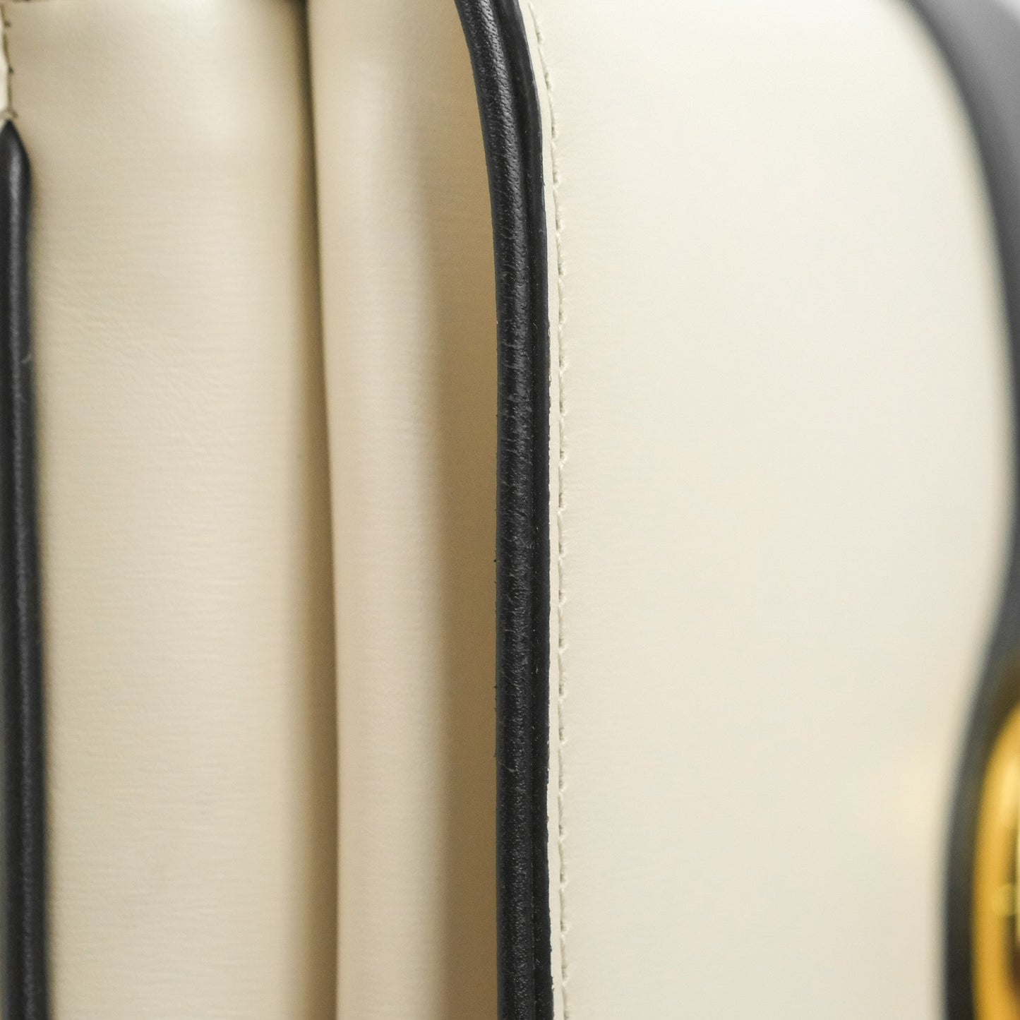 Gucci Calfskin Medium Arli Flap Shoulder Bag White