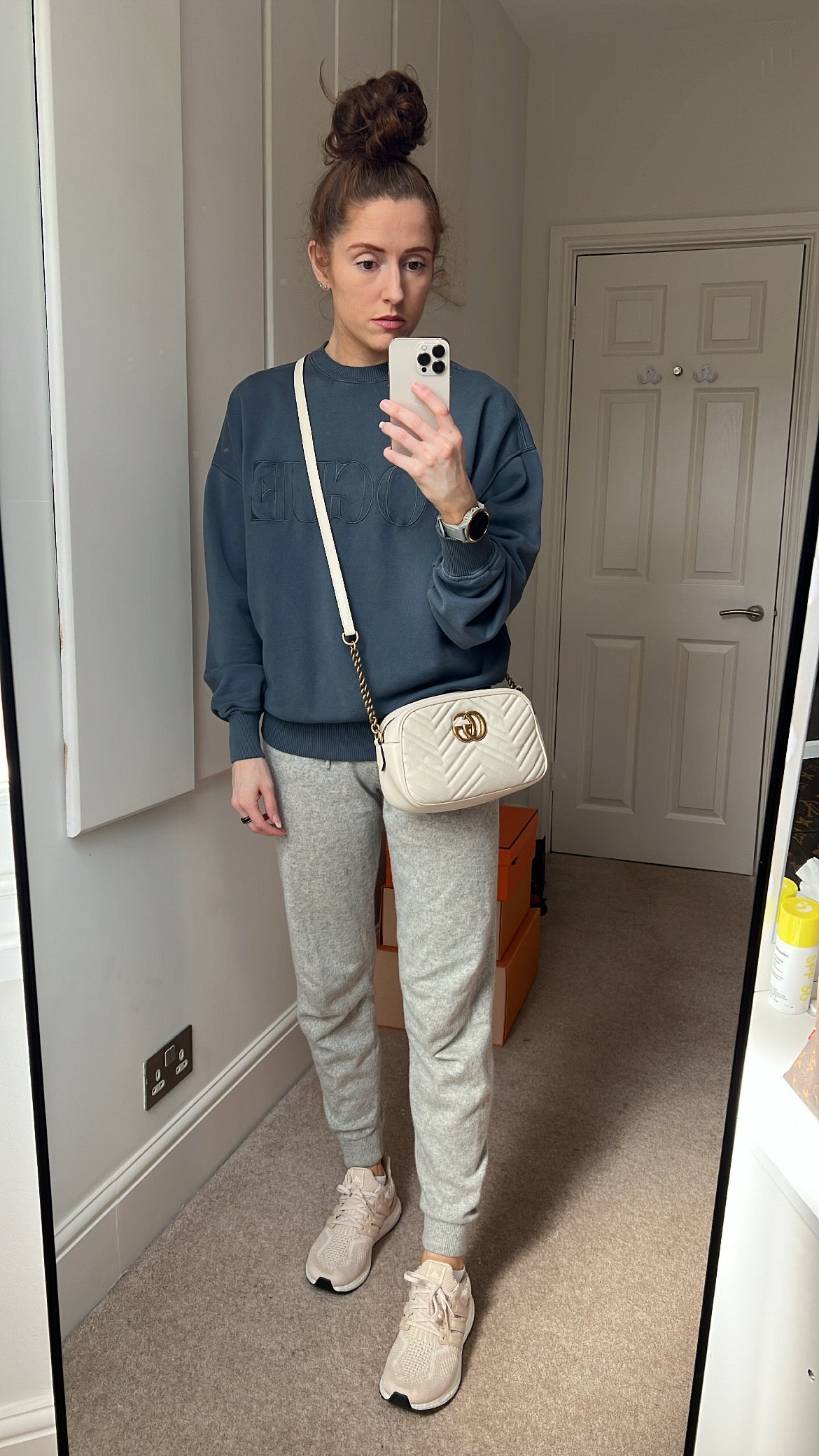 Luxury Gucci GG White Marmont Small Shoulder Bag