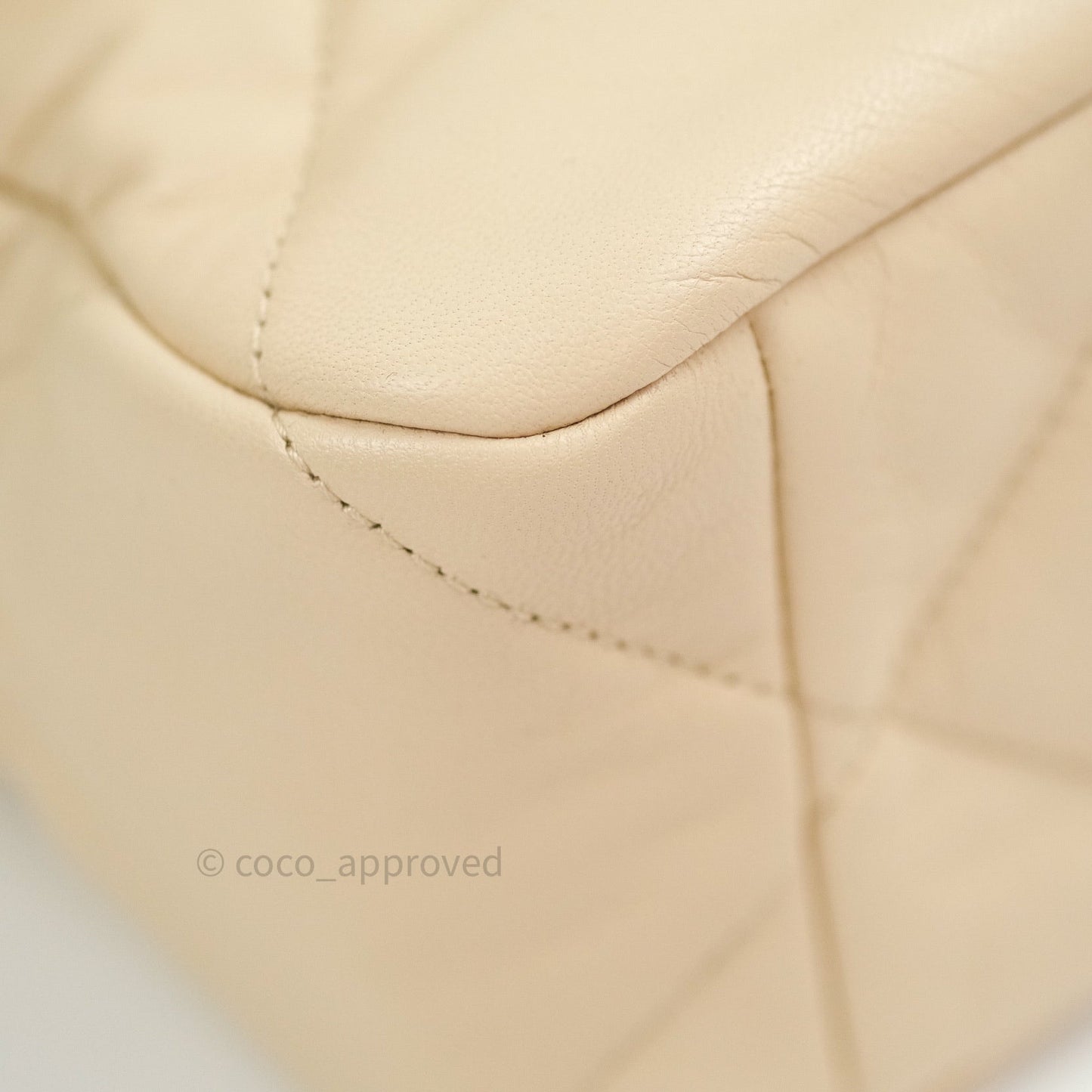 Chanel 19 Medium Beige Lambskin Mixed Hardware
