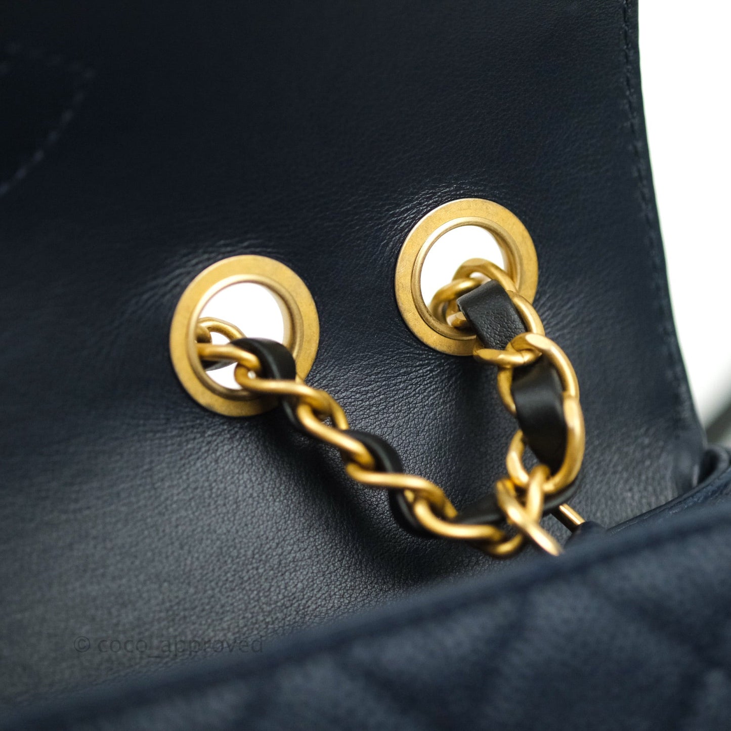 Chanel Quilted Medium CC Filigree Flap Navy Caviar