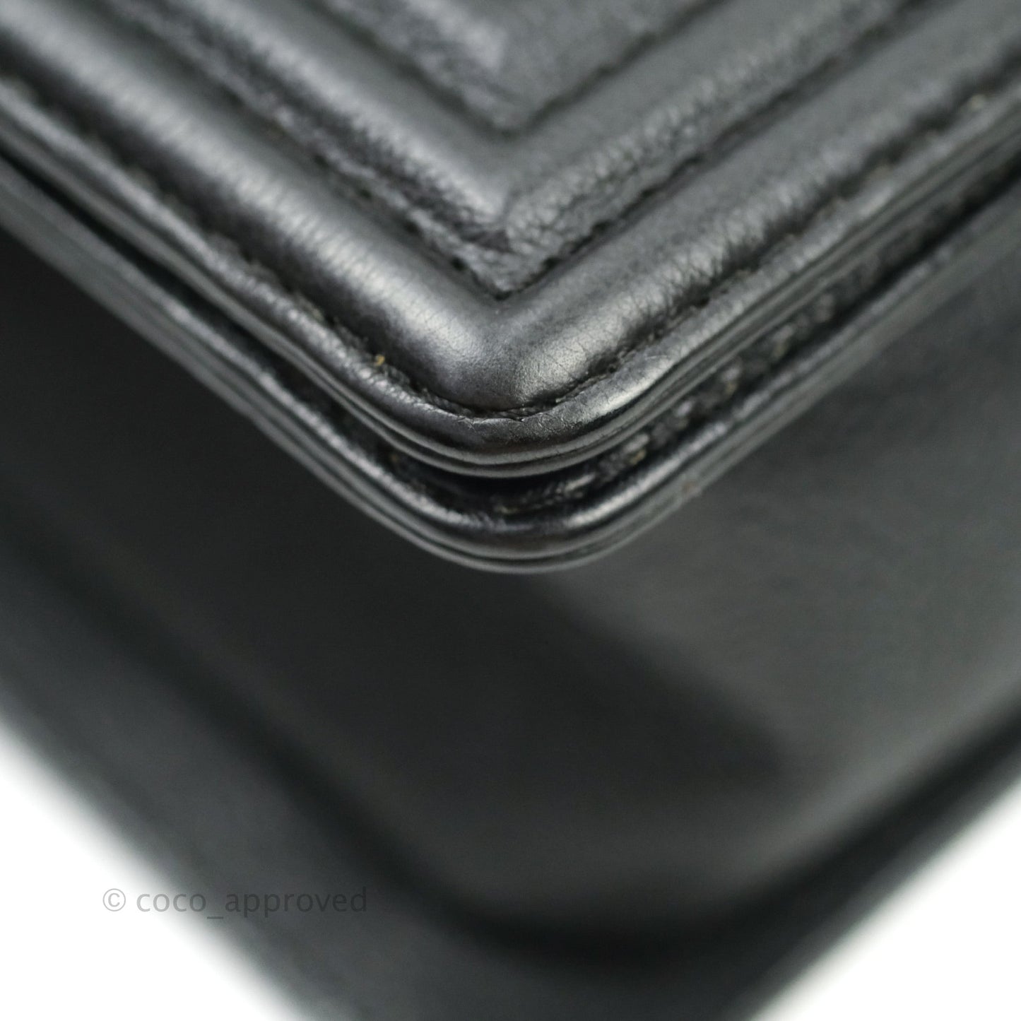 Chanel Boy Quilted Medium Black Grained Calfskin Ruthenium Hardware