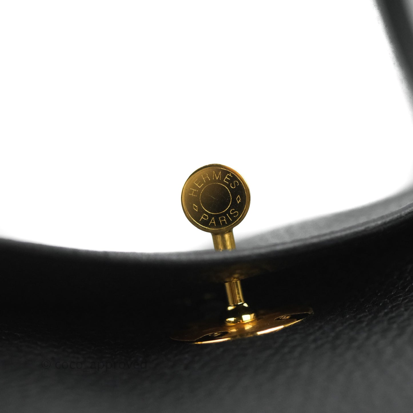Hermès Lindy 26 Black Clemence Gold Hardware