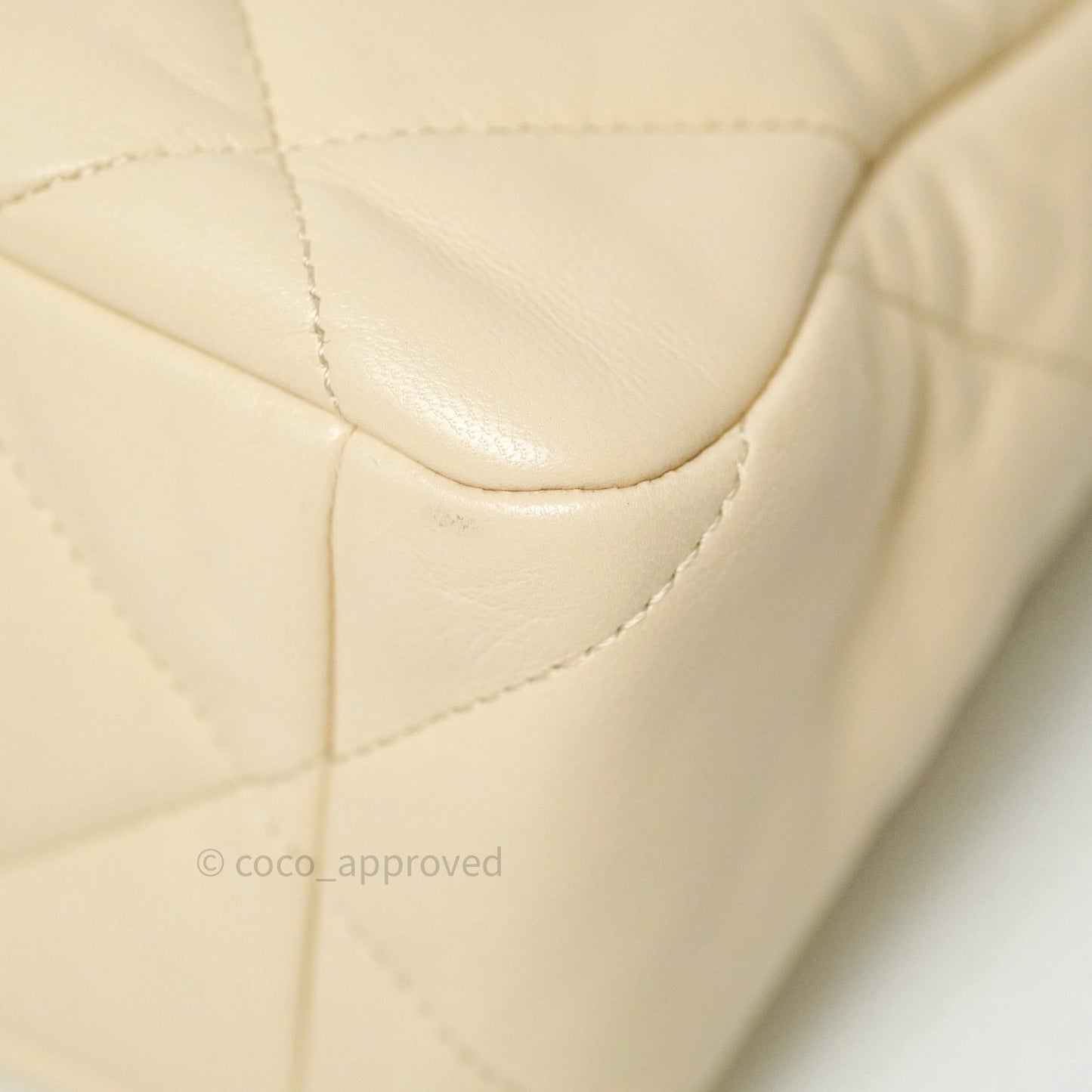 Chanel 19 Medium Beige Goatskin Mixed Hardware