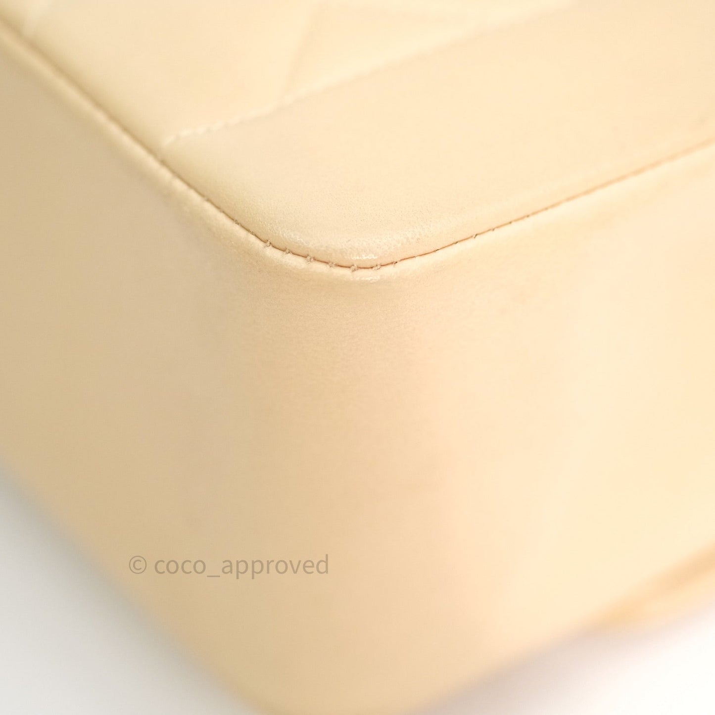 Chanel Diana Quilted Beige Lambskin Medium Vintage 24K Gold Hardware
