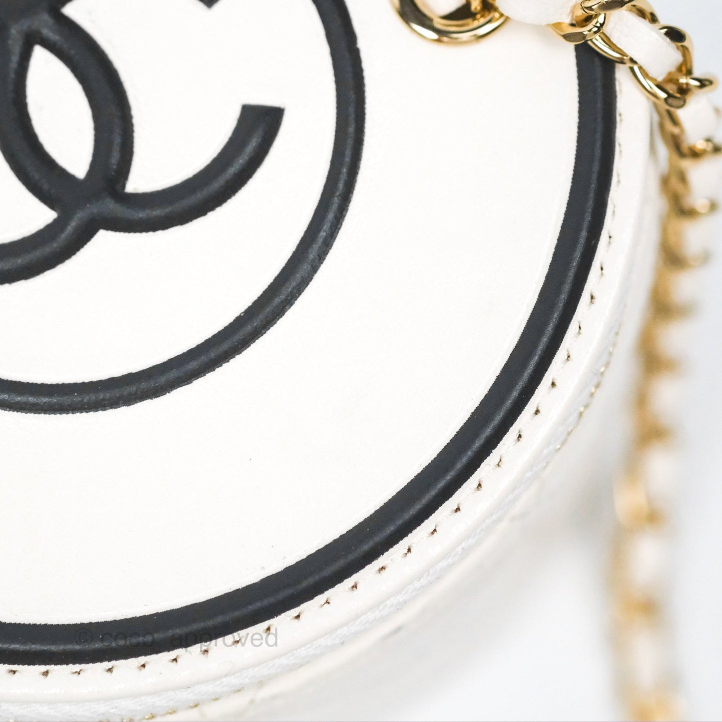 Chanel CC Quilted Round Vanity Clutch With Chain White Lambskin Gold Hardware