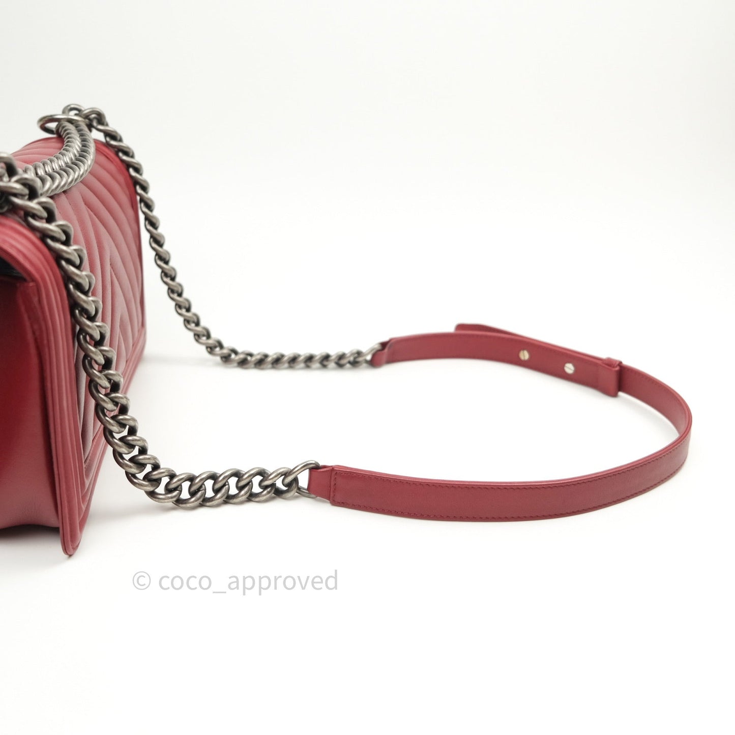 Chanel Boy Chevron Medium Red Calfskin Ruthenium Hardware