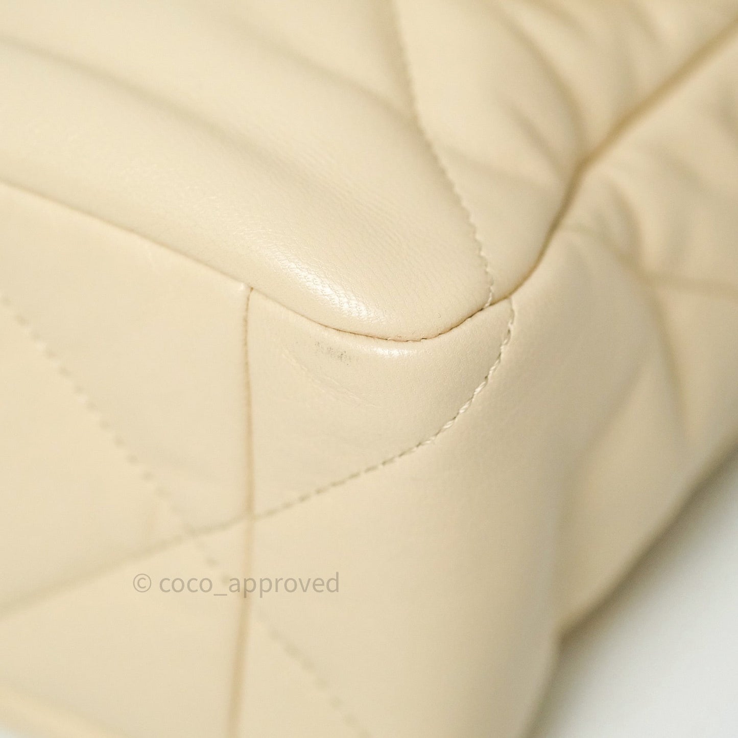 Chanel 19 Medium Beige Goatskin Mixed Hardware