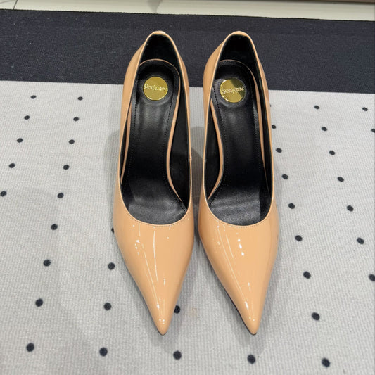 Luxury Saint Laurent NORMA PUMPS IN BISQUE GLOSSY SHEEPSKIN