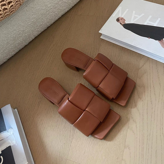 Luxury Bottega Veneta patch mule 35 brown lambskin