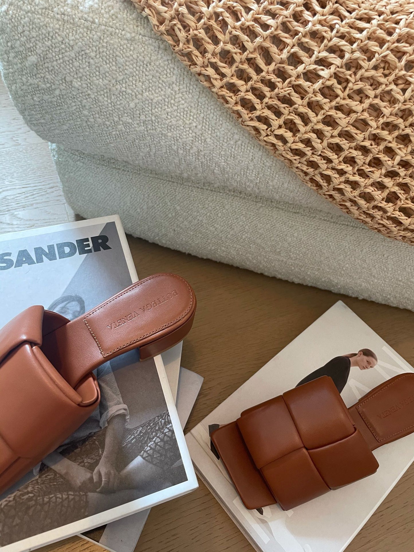 Luxury Bottega Veneta patch mule 35 brown lambskin