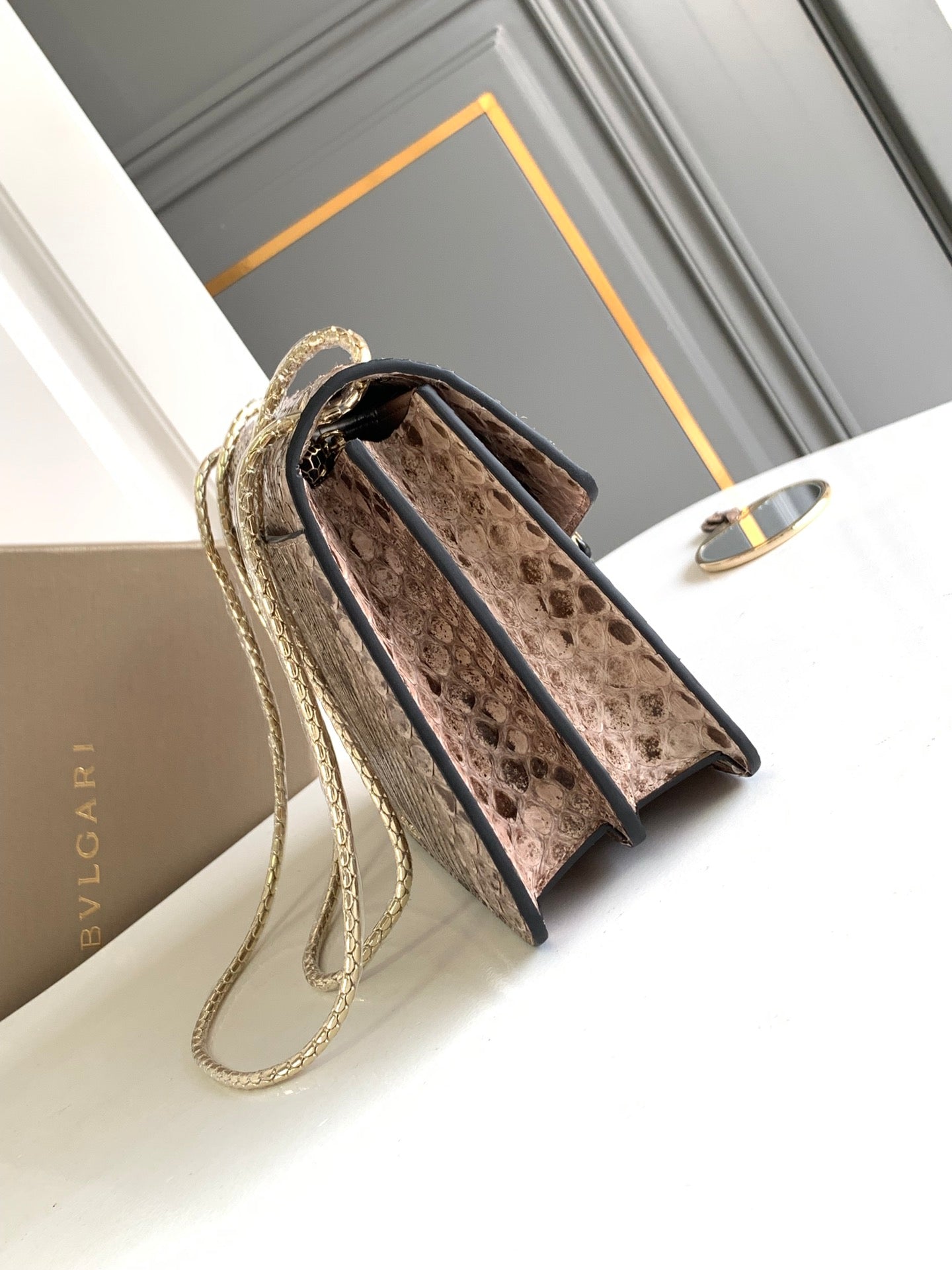 Luxury Bottega Veneta HANDBAG 25 IN GREY SHINY PYTHON LEATHER