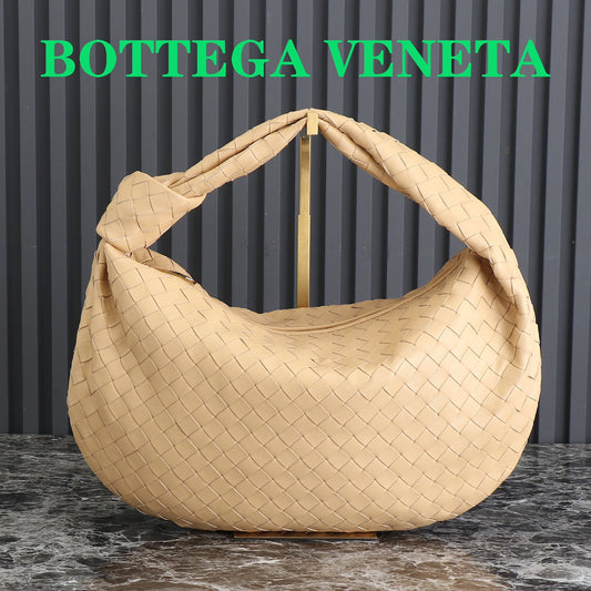Luxury Bottega Veneta small jodie 48 beige lambskin