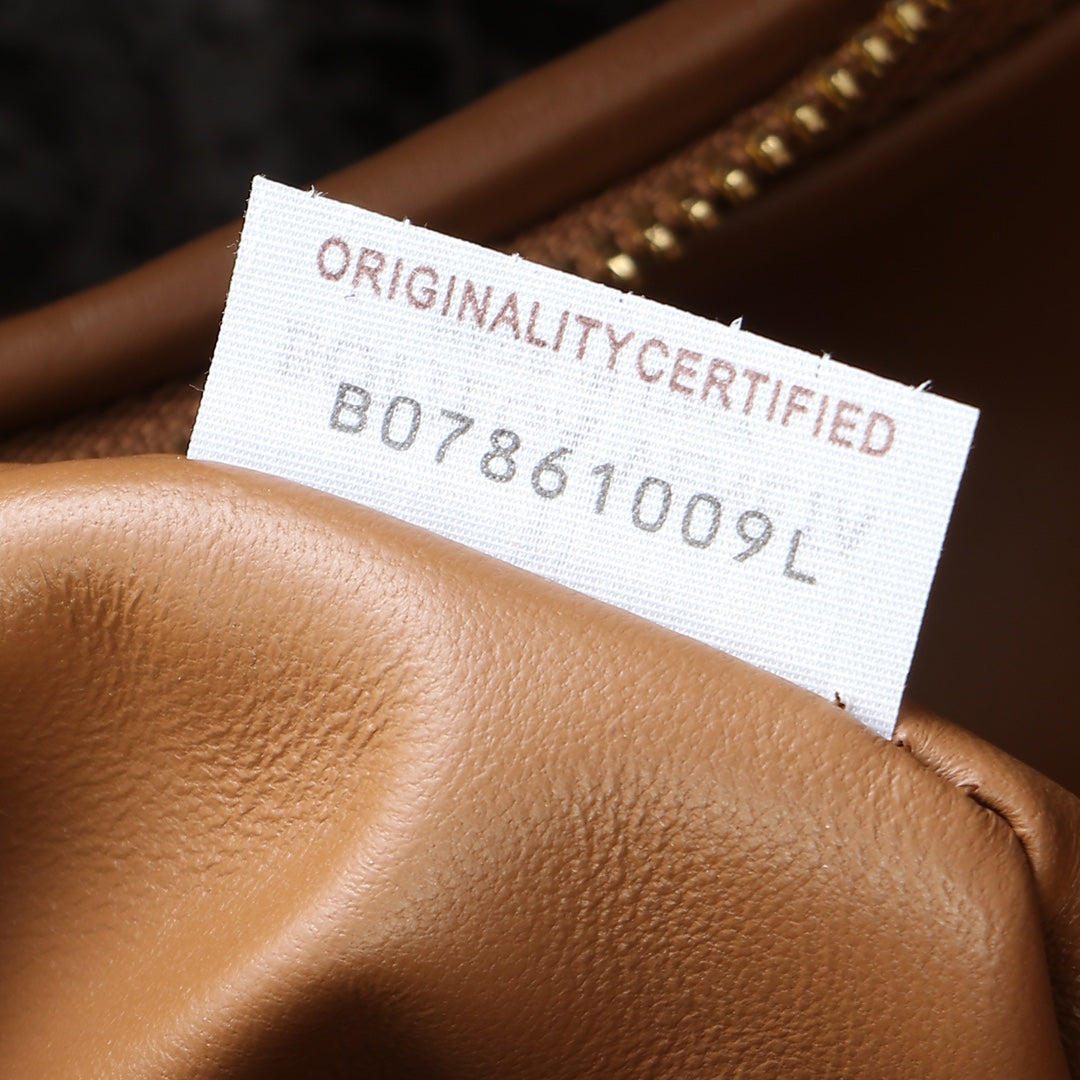 Luxury Bottega Veneta small jodie 48 brown lambskin