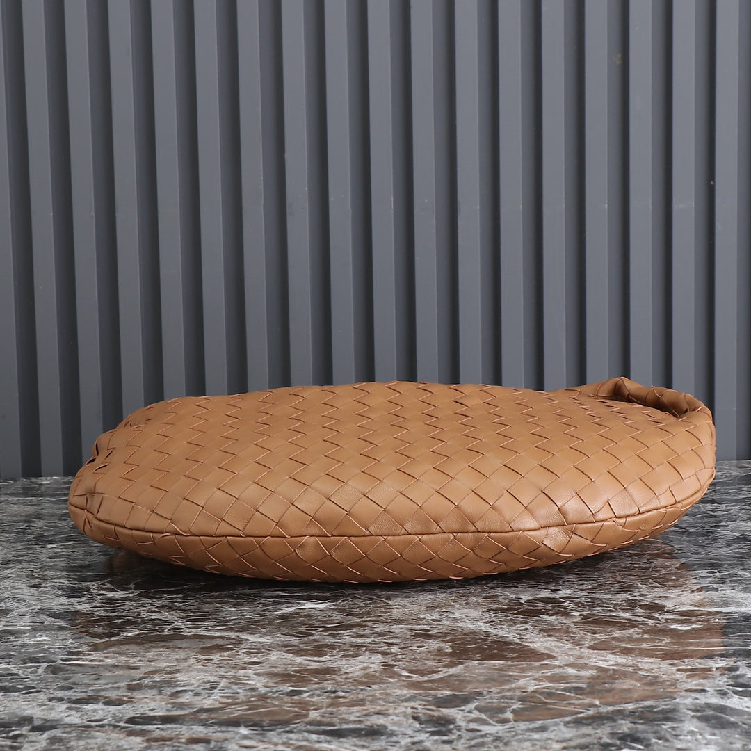Luxury Bottega Veneta small jodie 48 brown lambskin