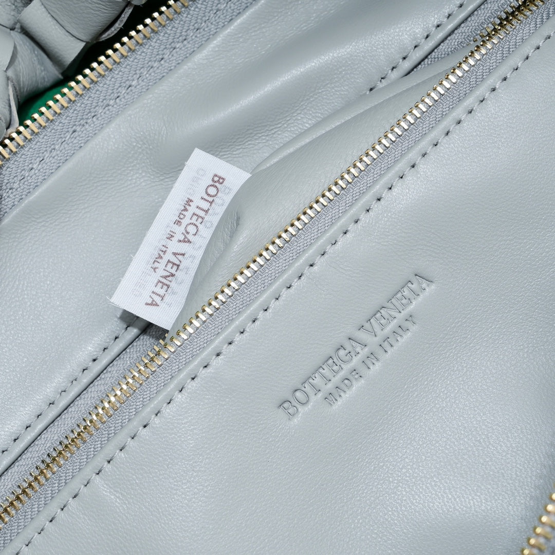 Luxury Bottega Veneta small jodie 48 grey lambskin