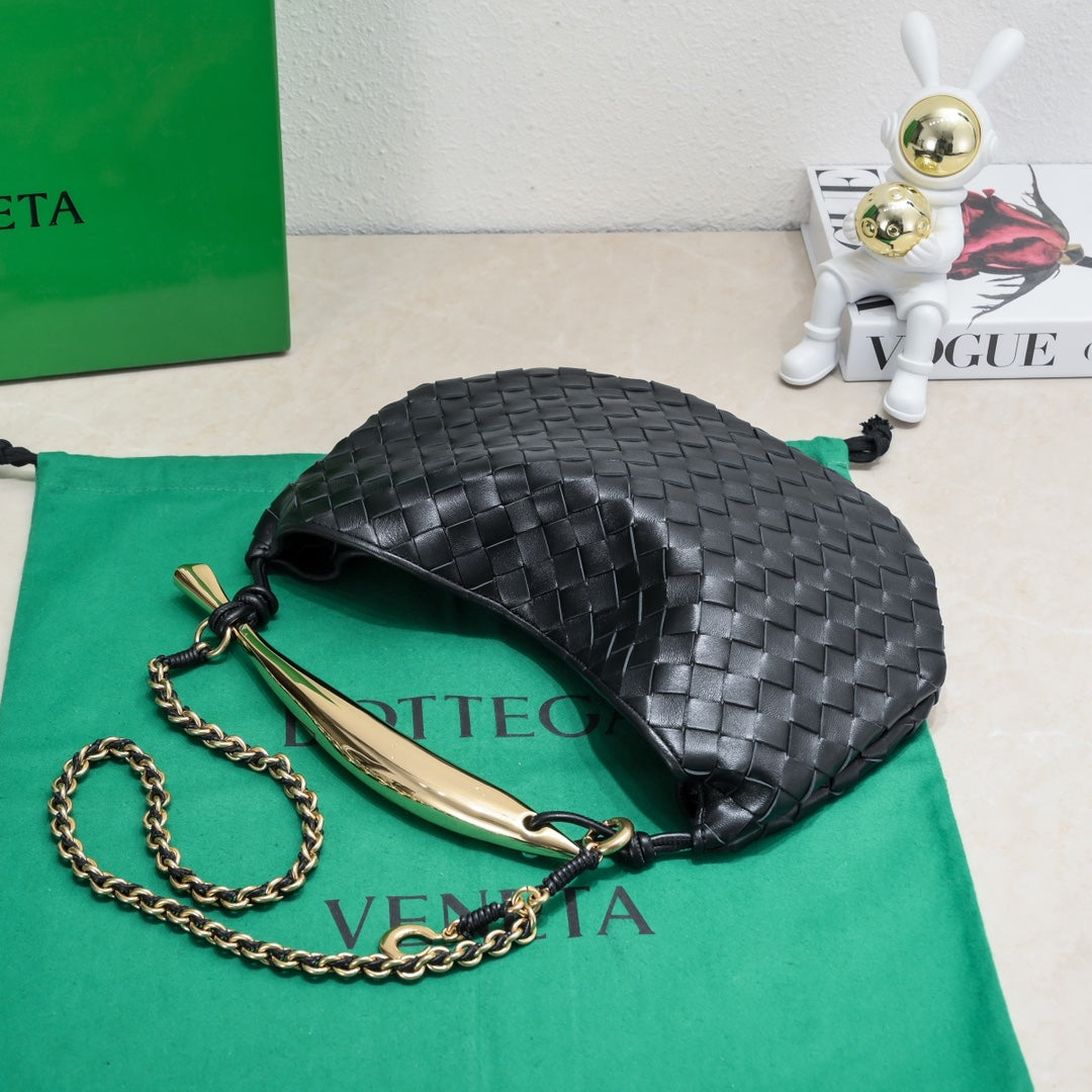 Luxury Bottega Veneta SARDINE 33 WITH CHAIN IN BLACK LAMBSKIN