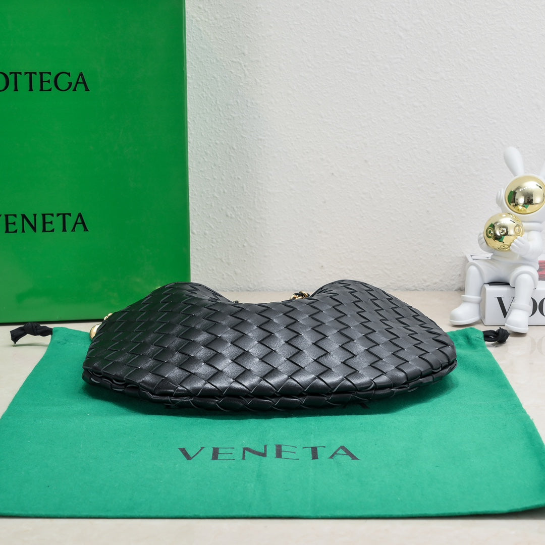 Luxury Bottega Veneta SARDINE 33 WITH CHAIN IN BLACK LAMBSKIN