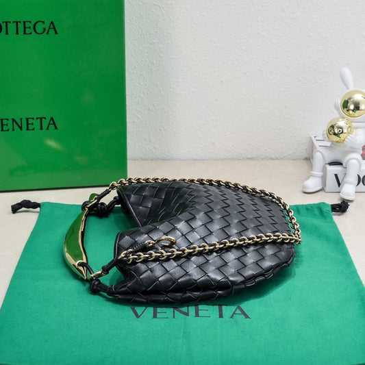 Luxury Bottega Veneta SARDINE 33 WITH CHAIN IN BLACK LAMBSKIN