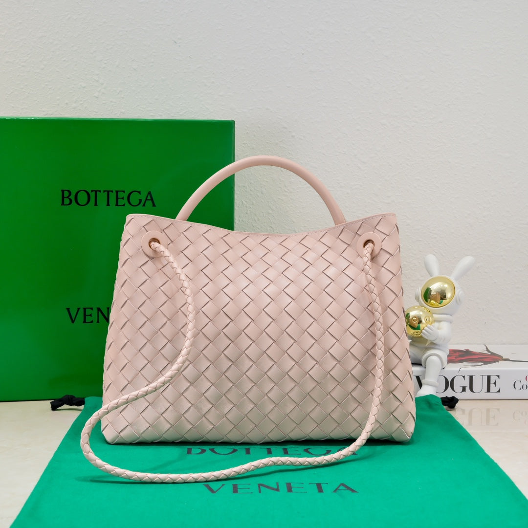 Luxury Bottega Veneta bv medium andiamo 32 light pink lambskin