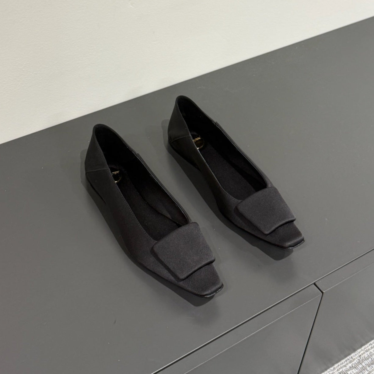 Luxury Saint Laurent POPPY BALLET FLATS IN BLACK SILK