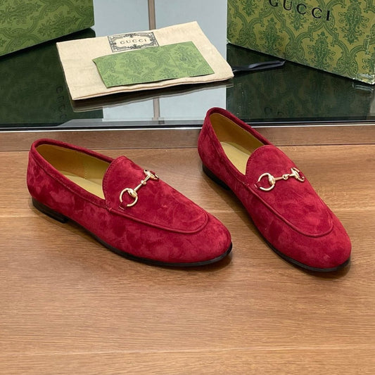 Luxury Gucci HORSEBIT LOAFER IN CHERRY RED SUEDE